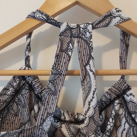 PRANA | Women's Quinn Chakara Built In Bra Tank Top Black White Size X Small - Picture 7 of 9